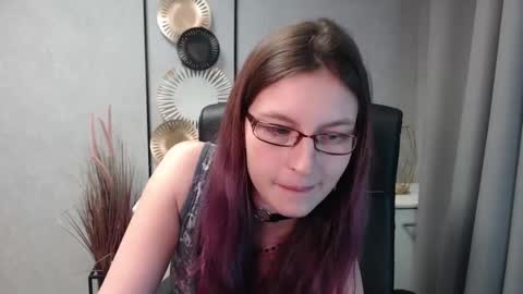 emma online show from December 22, 5:42 pm