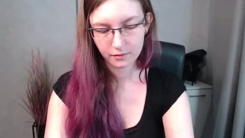 emma online show from March 5, 7:27 am