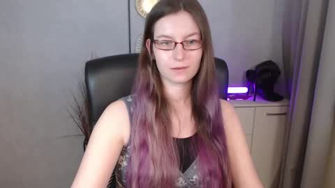 emma online show from September 23, 6:05 am