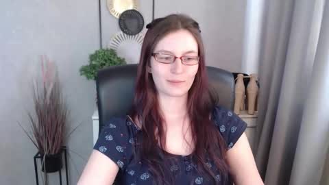 Snapshot of emma_lust94 chatting on March 13, 2:01 pm emma online show from March 13, 2:01 pm