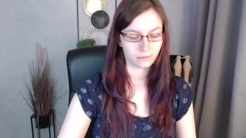 Snapshot of emma_lust94 chatting on March 16, 6:28 am emma online show from March 16, 6:28 am