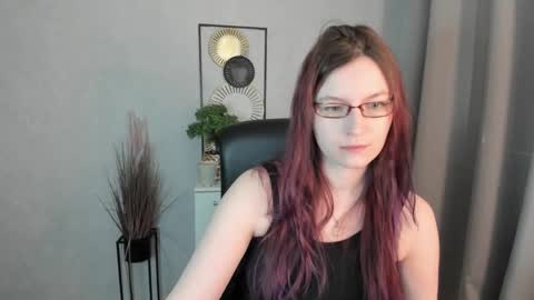 Snapshot of emma_lust94 chatting on March 24, 6:29 am emma online show from March 24, 6:29 am