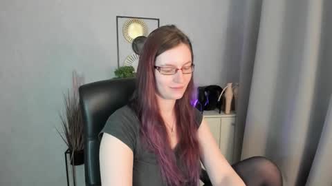 Snapshot of emma_lust94 chatting on March 30, 5:36 pm emma online show from March 30, 5:36 pm