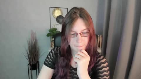 Snapshot of emma_lust94 chatting on April 2, 5:49 am emma online show from April 2, 5:49 am