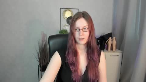 Snapshot of emma_lust94 chatting on April 9, 6:19 am emma online show from April 9, 6:19 am