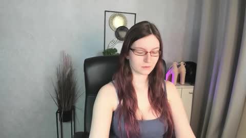 Snapshot of emma_lust94 chatting on May 5, 5:37 am emma online show from May 5, 5:37 am