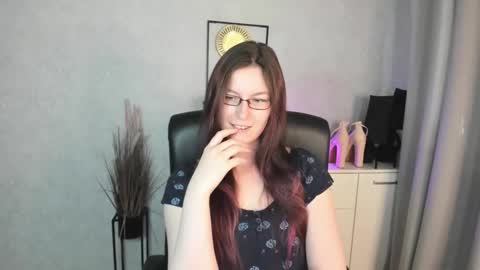 Snapshot of emma_lust94 chatting on May 12, 6:32 am emma online show from May 12, 6:32 am