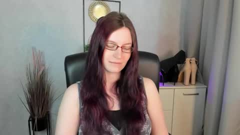Snapshot of emma_lust94 chatting on May 27, 5:59 am emma online show from May 27, 5:59 am