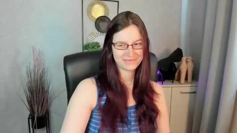 Snapshot of emma_lust94 chatting on June 1, 5:20 am emma online show from June 1, 5:20 am