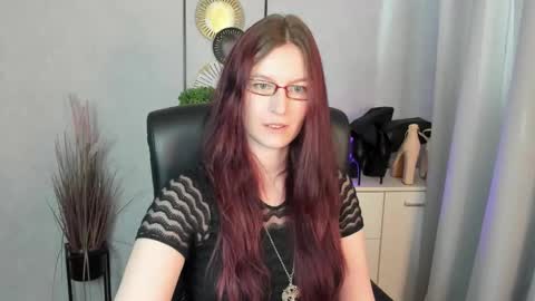 Snapshot of emma_lust94 chatting on June 8, 5:19 am emma online show from June 8, 5:19 am