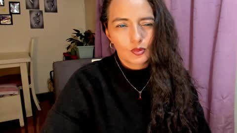  emma luxy online show from April 2, 5:05 am