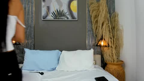 Emma online show from April 7, 11:21 am