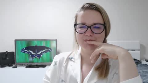 emma_misty_ online show from February 26, 8:52 pm