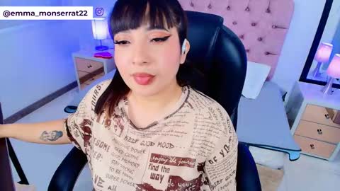 Snapshot of emma_monserratt chatting on March 6, 8:38 pm Emma Monserratt online show from March 6, 8:38 pm