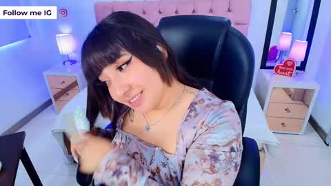 Snapshot of emma_monserratt chatting on March 18, 8:23 pm Emma Monserratt online show from March 18, 8:23 pm