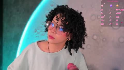     online show from October 3, 10:12 am