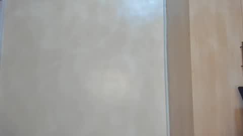 Snapshot of emma_remi chatting on January 25, 4:03 pm emma_remi online show from January 25, 4:03 pm
