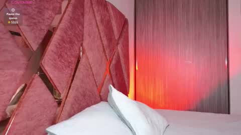 EMMA REVEES  online show from March 17, 5:33 am