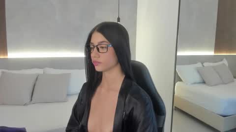 E M M A online show from March 20, 11:09 pm