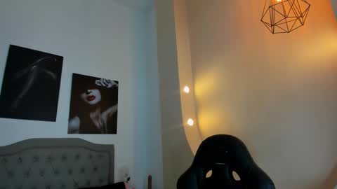 emma online show from October 13, 5:07 am