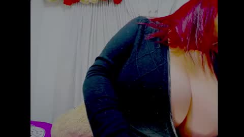 emma_saenzz online show from November 5, 3:17 am
