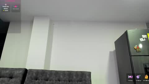 Snapshot of emma_sandovaal chatting on November 4, 2:43 am Emma online show from November 4, 2:43 am