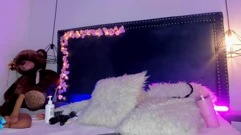 emma_saylor online show from February 5, 7:51 pm