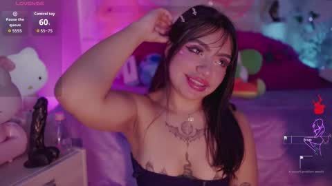 Snapshot of emma_soffia_ chatting on October 10, 5:45 pm EMMA online show from October 10, 5:45 pm