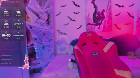 Snapshot of emma_soffia_ chatting on October 25, 1:57 am EMMA online show from October 25, 1:57 am