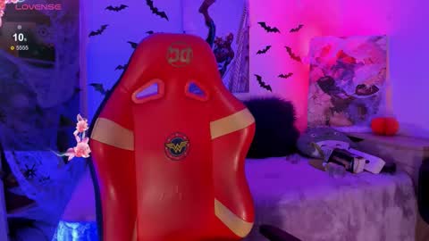 Snapshot of emma_soffia_ chatting on October 30, 5:13 pm EMMA online show from October 30, 5:13 pm