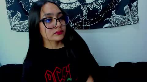 Emma online show from October 17, 3:20 am