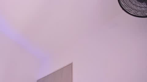 Ema online show from December 13, 7:43 pm