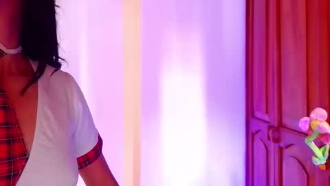 Emma web online show from October 15, 4:40 pm