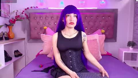 Snapshot of emma_wilder chatting on October 4, 10:19 pm neko  online show from October 4, 10:19 pm