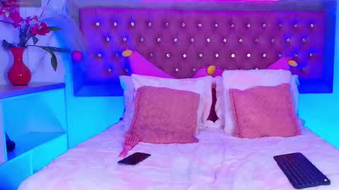 Snapshot of emma_wilder chatting on October 20, 9:48 pm neko  online show from October 20, 9:48 pm