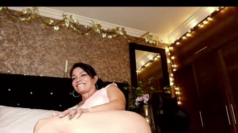 Emma online show from December 23, 10:33 pm