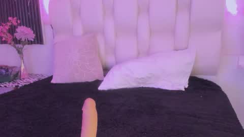 Snapshot of emmaa00_ chatting on March 13, 5:41 pm emmaa00_ online show from March 13, 5:41 pm