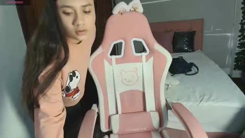 emma online show from November 3, 11:44 am