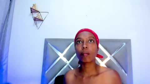 Snapshot of emmaa_sweeet_ chatting on March 21, 7:28 pm Emma online show from March 21, 7:28 pm