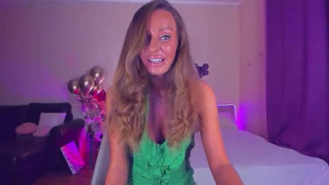 Emma online show from December 5, 4:14 pm