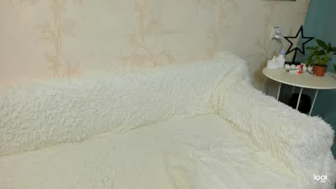 Emma 31487 online show from December 11, 6:09 pm