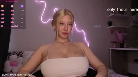 emmaandjake online show from May 3, 8:31 am