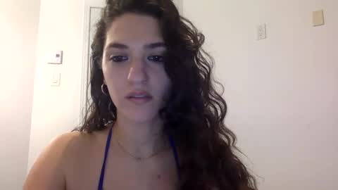 Snapshot of emmababy2322 chatting on December 9, 9:26 pm Emma online show from December 9, 9:26 pm