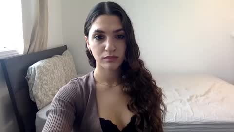 Snapshot of emmababy2322 chatting on December 10, 6:06 pm Emma online show from December 10, 6:06 pm