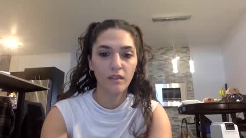 Snapshot of emmababy2322 chatting on December 17, 5:47 pm Emma online show from December 17, 5:47 pm