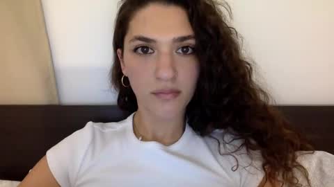 Snapshot of emmababy2322 chatting on January 14, 8:37 pm Emma online show from January 14, 8:37 pm