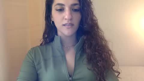 Snapshot of emmababy2322 chatting on January 31, 7:40 pm Emma online show from January 31, 7:40 pm