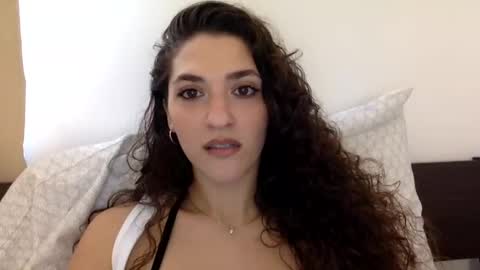 Snapshot of emmababy2322 chatting on February 4, 5:23 pm Emma online show from February 4, 5:23 pm