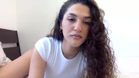 Snapshot of emmababy2322 chatting on February 14, 5:46 pm Emma online show from February 14, 5:46 pm