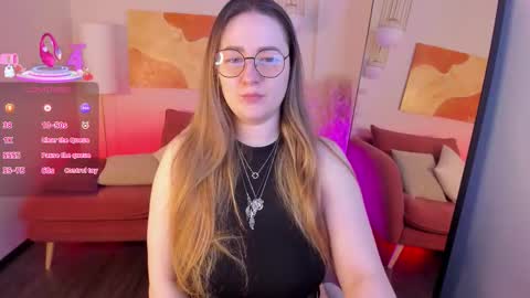 Snapshot of emmabloomm chatting on November 30, 8:57 pm Emma online show from November 30, 8:57 pm